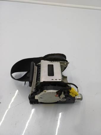REAR RIGHT SEAT BELT MERCEDES C200 W204 2011 A2048608285 ZC3