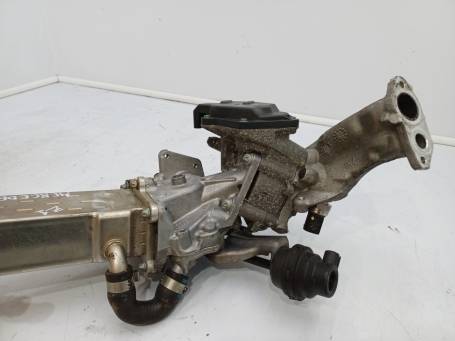 SCAMBIATORE EGR RADIATORE VALVOLA 2.2D 125Kw 170CV MERCEDES C220 A6511400660 Z1