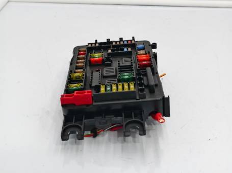 3.0D BMW F87 F31 2015 POSTER POWER DISTRIBUTOR FUSE BOX 9337881 BJ5