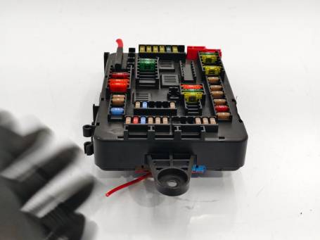 3.0D BMW F87 F31 2015 POSTER POWER DISTRIBUTOR FUSE BOX 9337881 BJ5