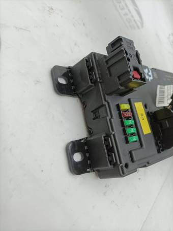  BMW F20 FUSE BOX CONTROL UNIT 6135927982201 927982201 9279822 BI3