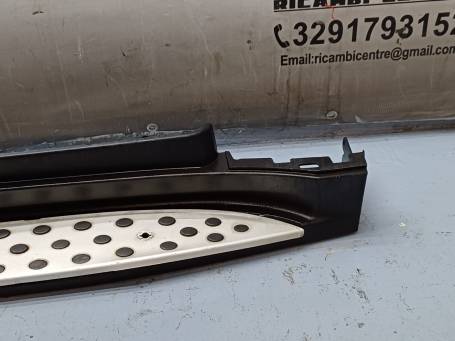 PEDANA ESTERNO LATERALE DESTRO MERCEDES-BENZ ML350 (W164) A1646900555 M1
