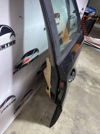 FRONT DOOR RIGHT MERCEDES ML ML320 W164 2005-2011 A1647201005 I6